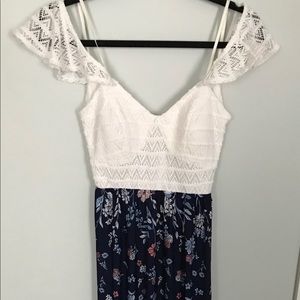 Maxi dress with cap sleeves